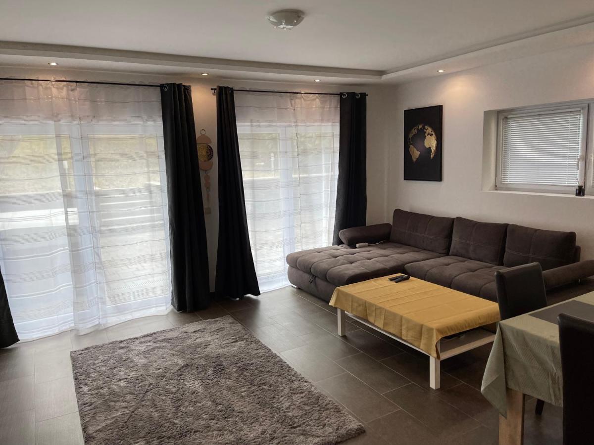 Malibu Apartman & Jacuzzi 米什科尔茨 外观 照片